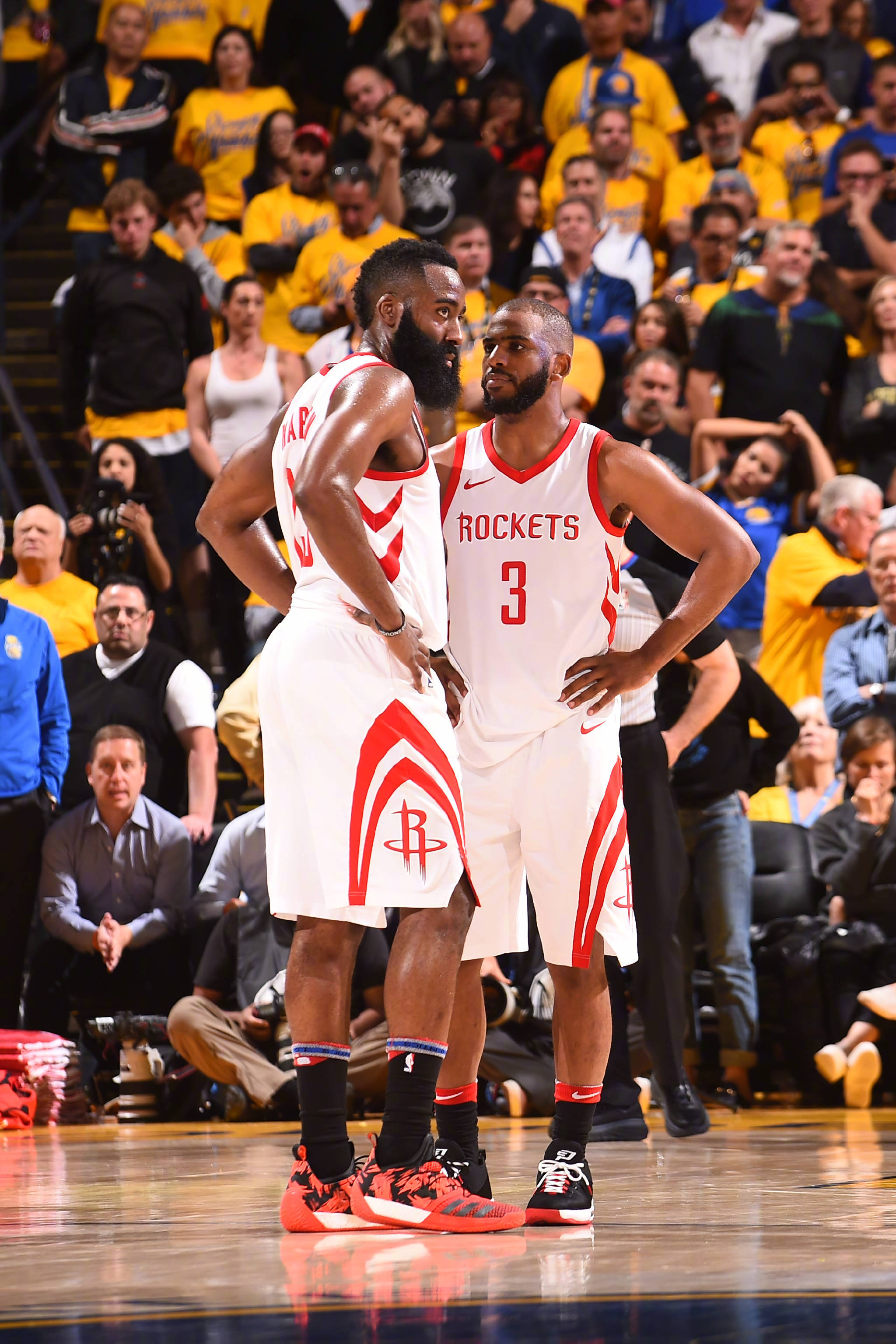 内做出决定 内做出决定